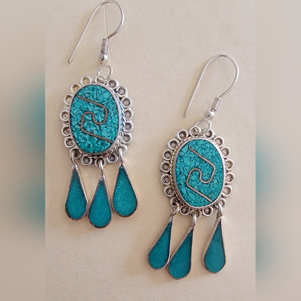 VINTAGE ALPACA MEXICO Sterling Silver Turquoise Chip Inlay Dangle Earrings
